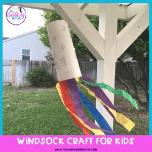 windsock craft for kids in speech therapy. There are a lot of ways to adapt this windsock craft for speech and language therapy
